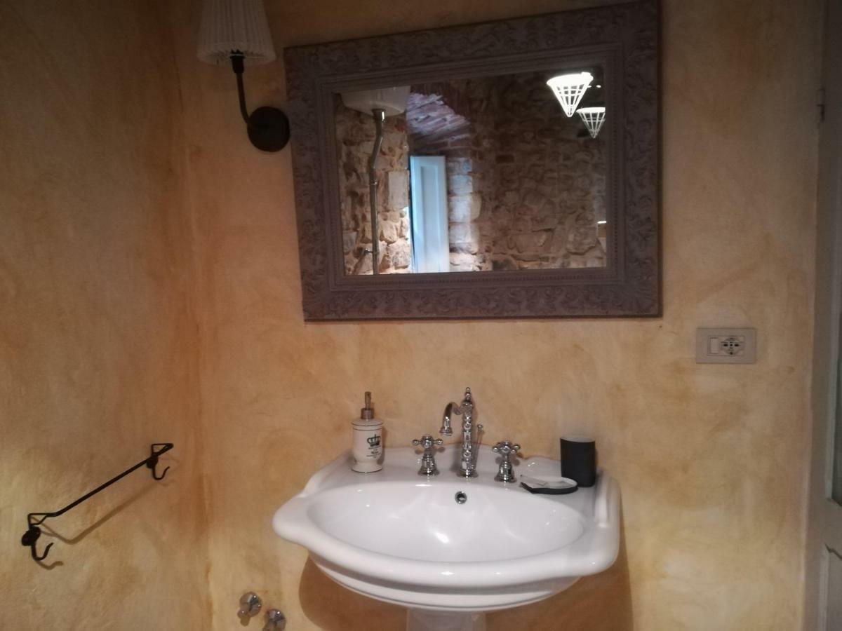 La Casa Nel Dentro Villa Campiglia dʼOrcia Екстериор снимка